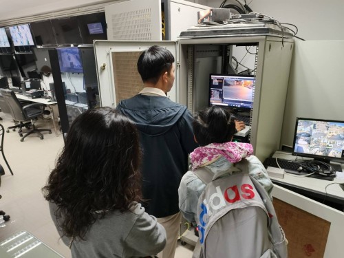 เจ้าหน้าที่กองยุทธศาสตร์และงบประมาณ ดำเนินการตามคำขอใช้ข้อมูลจากกล้องวงจรปิด