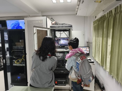 เจ้าหน้าที่กองยุทธศาสตร์และงบประมาณ ดำเนินการตามคำขอใช้ข้อมูลจากกล้องวงจรปิด