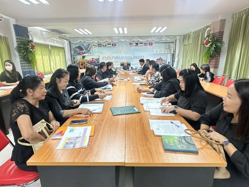 กองการศึกษาจัดประชุมผู้อำนวยการสถานศึกษาและผู้อำนวยการศูนย์เด็กเล็กในสังกัดเทศบาลนครแม่สอด ครั้งที่ 5/2568