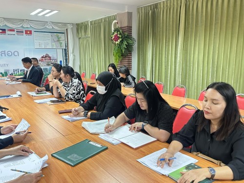 กองการศึกษาจัดประชุมผู้อำนวยการสถานศึกษาและผู้อำนวยการศูนย์เด็กเล็กในสังกัดเทศบาลนครแม่สอด ครั้งที่ 5/2568