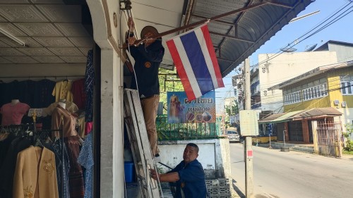 เจ้าหน้าที่กองยุทธศาสตร์และงบประมาณ ดำเนินการตามคำร้องขอติดตั้งเคเบิ้ลทีวี ชุมชนชุมพลพัฒนา