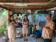 ลงพื้นที่ชุมชนปู่แดง,ชุมชนร่วมแรงตรวจการปรับปรุงห้องส้วม,การปรับสภาพที่อยู่อาศัยเพื่อให้การเยี่ยมเยือนผู้สูงอายุและครอบครัวที่อยู่ในภาวะที่ต้องได้รับการดูระยะยาว พร้อมมอบเครื่องบริโภคเพื่อใช้ในการดำรงชีพอันเป็นประโยชน์แก่ครัวเรือนต่อไป