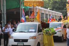 กิจกรรมบุญตักบตร และประพรมน้ำมนต์ ข้าวดอกไม้ เสริมสร้างสิริมงคลและขวัญกำลังใจให้แก่พุทธศาสนิกชนชาวอำเภอแม่สอด