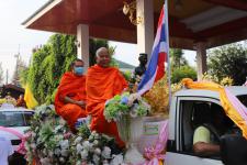 กิจกรรมบุญตักบตร และประพรมน้ำมนต์ ข้าวดอกไม้ เสริมสร้างสิริมงคลและขวัญกำลังใจให้แก่พุทธศาสนิกชนชาวอำเภอแม่สอด