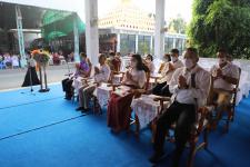 กิจกรรมบุญตักบตร และประพรมน้ำมนต์ ข้าวดอกไม้ เสริมสร้างสิริมงคลและขวัญกำลังใจให้แก่พุทธศาสนิกชนชาวอำเภอแม่สอด