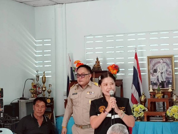 LINE_ALBUM_68.11.17 คก.จัดทำแผนชช.สองแคว 2_251117_26