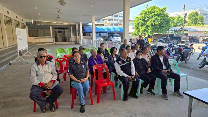 LINE_ALBUM_68.11.18 คก.จัดทำแผนชช.ชุมพลพัฒนา_251209_8