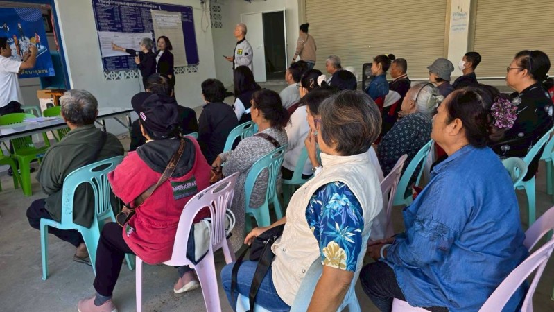 LINE_ALBUM_68.11.18 คก.จัดทำแผนชช.ชุมพลพัฒนา_251209_70