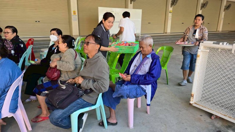 LINE_ALBUM_68.11.18 คก.จัดทำแผนชช.ชุมพลพัฒนา_251209_75