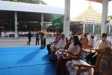 กิจกรรมบุญตักบตร และประพรมน้ำมนต์ ข้าวดอกไม้ เสริมสร้างสิริมงคลและขวัญกำลังใจให้แก่พุทธศาสนิกชนชาวอำเภอแม่สอด