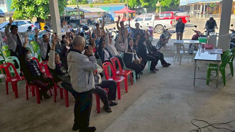 LINE_ALBUM_68.11.18 คก.จัดทำแผนชช.ชุมพลพัฒนา_251209_81