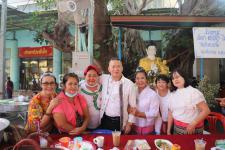 กิจกรรมบุญตักบตร และประพรมน้ำมนต์ ข้าวดอกไม้ เสริมสร้างสิริมงคลและขวัญกำลังใจให้แก่พุทธศาสนิกชนชาวอำเภอแม่สอด