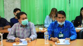 เทศบาลนครแม่สอดร่วมกับกรมพลศึกษาจัดการประชุมเพื่อเตรียมความพร้อมในการดำเนินโครงการก่อสร้างสระว่ายน้ำชุมชน ตำบลแม่สอด อำเภอแม่สอด จังหวัดตาก 