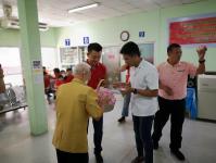 คลินิกชุมชนอบอุ่นฯ รับมอบครุภัณฑ์ทางการแพทย์และอุปกรณ์สนับสนุน