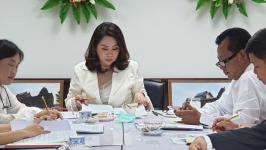 เข้าร่วมประชุมเพื่อแก้ไขระเบียบคณะกรรมการชุมชน/กลุ่มผู้สูงอายุ/กลุ่มพัฒนาสตรี