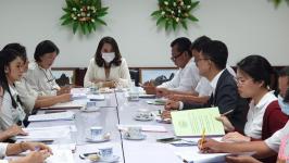 เข้าร่วมประชุมเพื่อแก้ไขระเบียบคณะกรรมการชุมชน/กลุ่มผู้สูงอายุ/กลุ่มพัฒนาสตรี