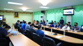 ร่วมประชุมตรวจสอบพื้นที่โครงการก่อสร้างสระว่ายน้ำชุมชนเทศบาลนครแม่สอด