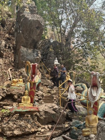 กิจกรรมโครงการคุณนะทำ ปรับปรุงภูมิทัศน์ ณ สำนักสงฆ์ป่าถ้ำภูผาธรรม