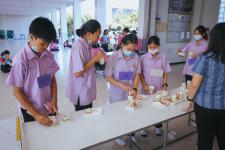 โครงการฝึกอบรมเชิงปฏิบัติการเพื่อพัฒนาเด็กและเยาวชนให้มีคุณธรรม จริยธรรม และทักษะทางสังคม