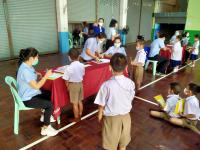 คลินิกชุมชนอบอุ่นฯ ออกให้บริการตรวจสุขภาพเด็กนักเรียนโรงเรียนเทศบาลวัดมณีไพรสณฑ์