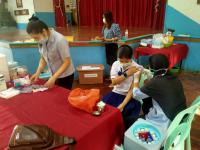 คลินิกชุมชนอบอุ่นฯ ออกให้บริการตรวจสุขภาพเด็กนักเรียนโรงเรียนเทศบาลวัดมณีไพรสณฑ์