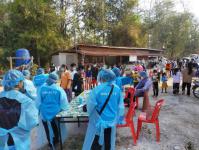 คลินิกชุมชนอบอุ่นฯ ร่วมดำเนินการค้นหาผู้ป่วย(โควิด-19) เชิงรุกในชุมชน หมู่บ้านแม่ปะ ต.แม่ปะ