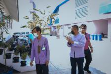 ผู้บริหารเทศบาลนครแม่สอดลงพื้นที่ตรวจเยี่ยมสถานศึกษา ในการเตรียมพร้อมในการเปิดเรียน