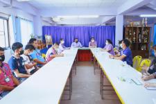 ผู้บริหารเทศบาลนครแม่สอดลงพื้นที่ตรวจเยี่ยมสถานศึกษา ในการเตรียมพร้อมในการเปิดเรียน