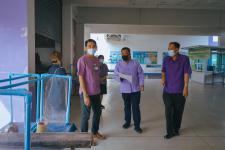 ผู้บริหารเทศบาลนครแม่สอดลงพื้นที่ตรวจเยี่ยมสถานศึกษา ในการเตรียมพร้อมในการเปิดเรียน