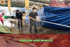 ดับเพลิงเเม่สอด ออกฉีดล้างตลาดพาเจริญ