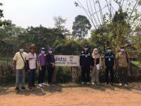 นักวิชาการสุขาภิบาล ลงพื้นที่เก็บตัวอย่างน้ำเพื่อวิเคราะห์คุณภาพภาพทิ้งน้ำเสียชุมชน กรณีเรื่องร้องเรียนปัญหาน้ำเสียจากลำห้วยแม่สอด