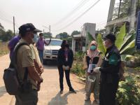 นักวิชาการสุขาภิบาล ลงพื้นที่เก็บตัวอย่างน้ำเพื่อวิเคราะห์คุณภาพภาพทิ้งน้ำเสียชุมชน กรณีเรื่องร้องเรียนปัญหาน้ำเสียจากลำห้วยแม่สอด