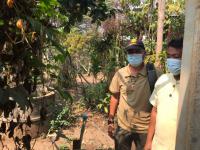 นักวิชาการสุขาภิบาล ลงพื้นที่เก็บตัวอย่างน้ำเพื่อวิเคราะห์คุณภาพภาพทิ้งน้ำเสียชุมชน กรณีเรื่องร้องเรียนปัญหาน้ำเสียจากลำห้วยแม่สอด