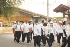 กองการศึกษาร่วมเดินรณรงค์ให้ประชาชนไปใช้สิทธิเลือกตั้ง