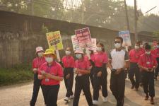 กองการศึกษาร่วมเดินรณรงค์ให้ประชาชนไปใช้สิทธิเลือกตั้ง