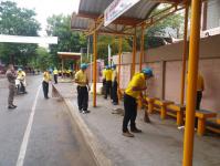 งานสาธารณูปโภค ฝ่ายการโยธา ร่วมกิจกรรมจิตอาสา (เราทำความดี เพื่อชาติ ศาสน์ กษัตริย์) ร่วมกับงานจราจร สภ.แม่สอด ตีเส้นจราจรทางม้าลาย เพื่อเตรียมความพร้อมสำหรับการเปิดเรียนวันแรก