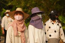 กองการศึกษาร่วมเดินรณรงค์ให้ประชาชนไปใช้สิทธิเลือกตั้ง