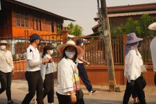 กองการศึกษาร่วมเดินรณรงค์ให้ประชาชนไปใช้สิทธิเลือกตั้ง