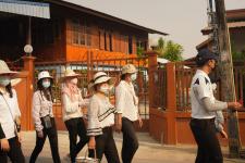 กองการศึกษาร่วมเดินรณรงค์ให้ประชาชนไปใช้สิทธิเลือกตั้ง