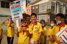 กองการศึกษาร่วมเดินรณรงค์ให้ประชาชนไปใช้สิทธิเลือกตั้ง