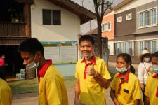 กองการศึกษาร่วมเดินรณรงค์ให้ประชาชนไปใช้สิทธิเลือกตั้ง