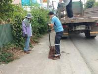 เปลี่ยนฝ่ท่อระบายน้ำในพื้นที่ที่สูญหาย