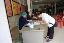 ทน.แม่สอด แจกเบี้ยยังชีพผู้สูงอายุและผู้พิการ ประจำเดือนกรกฎาคม 2564 