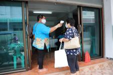 ทน.แม่สอด แจกเบี้ยยังชีพผู้สูงอายุและผู้พิการ ประจำเดือนกรกฎาคม 2564 