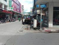 ออกแก้ไขเปลี่ยนฝาท่อระบายน้ำชำรุด บริเวณหน้าตลาดสดเทศบาลนครแม่สอด