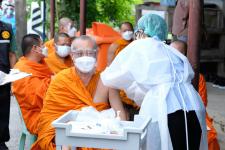 คลินิกชุมชนอบอุ่นเทศบาลนครแม่สอด ออกหน่วยฉีดวัคซีนป้องกันโควิด-19 ณ ที่ทำการชุมชนสองแคว1