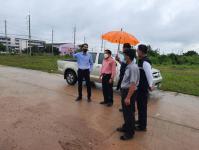 คณะผู้บริหารเทศบาลนครแม่สอดลงพื้นที่ติดตามความคืบหน้าการดำเนินการก่อสร้างสระว่ายน้ำชุมชน และตรวจเยี่ยมให้กำลังใจเจ้าหน้าที่โรงเรียนกีฬาเทศบาลนครแม่สอด