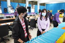 คณะอนุกรรมการกลั่นกรองการประเมินผลการปฏิบัติงานของข้าราชการครูและบุคลากรทางการศึกษา ครั้งที่ 2 ประจำปี 2564 ลงพื้นที่ติดตามผลการประเมินผลการปฏิบัติงานของพนักงานครูเทศบาลและลูกจ้างประจำ