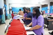 คณะอนุกรรมการกลั่นกรองการประเมินผลการปฏิบัติงานของข้าราชการครูและบุคลากรทางการศึกษา ครั้งที่ 2 ประจำปี 2564 ลงพื้นที่ติดตามผลการประเมินผลการปฏิบัติงานของพนักงานครูเทศบาลและลูกจ้างประจำ