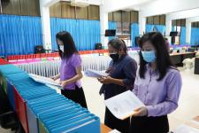 คณะอนุกรรมการกลั่นกรองการประเมินผลการปฏิบัติงานของข้าราชการครูและบุคลากรทางการศึกษา ครั้งที่ 2 ประจำปี 2564 ลงพื้นที่ติดตามผลการประเมินผลการปฏิบัติงานของพนักงานครูเทศบาลและลูกจ้างประจำ